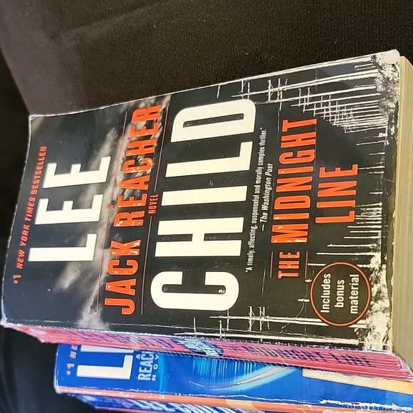 Jack Reacher Book Set - Red, Blue, Black Covers - Picture 3 of 5